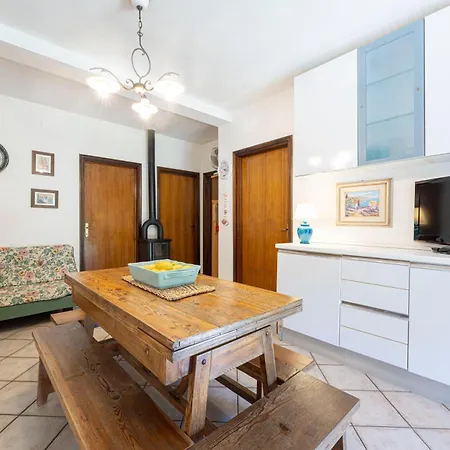 Villino Reale - Goelba بيت للعطل *